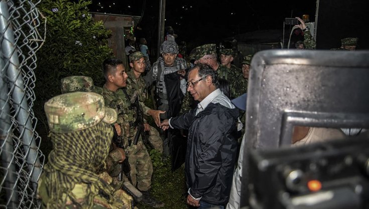 colombia,-uccisi-sei-soldati-da-ex-farc:-un-colpo-ai-piani-di-pace-di-petro