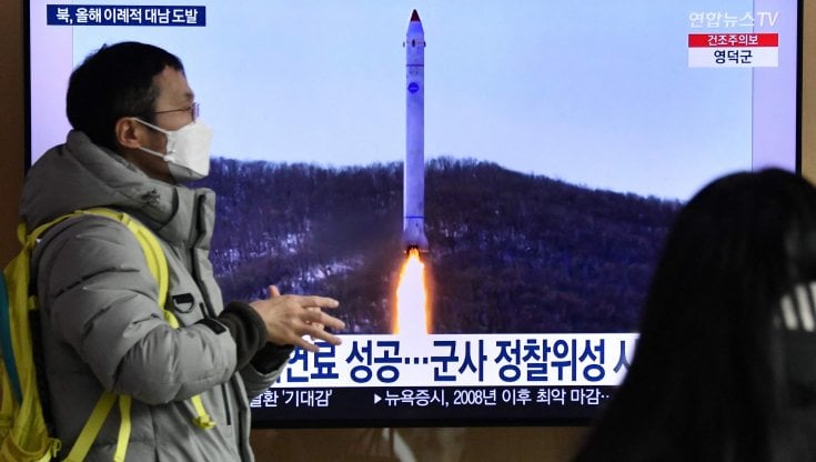 seul:-la-corea-del-nord-apre-l’anno-lanciando-un-missile-verso-il-giappone