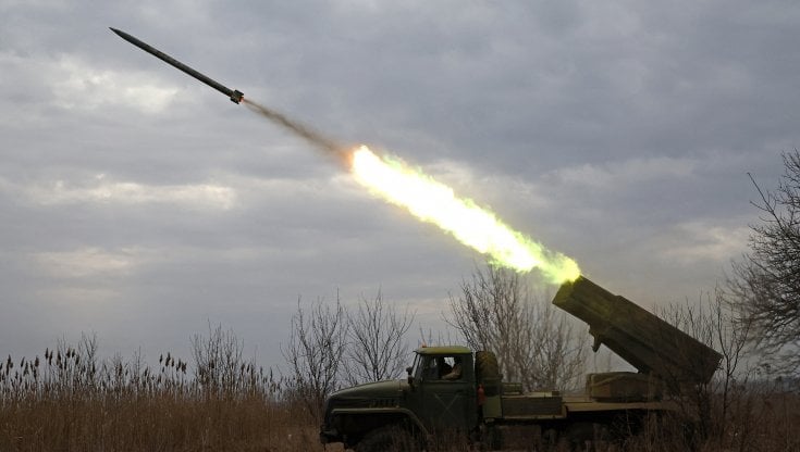 guerra-ucraina-–-russia,-le-news-di-oggi-allarme-aereo-a-kiev-e-in-altre-regioni.-esplosioni-segnalate-in-crimea