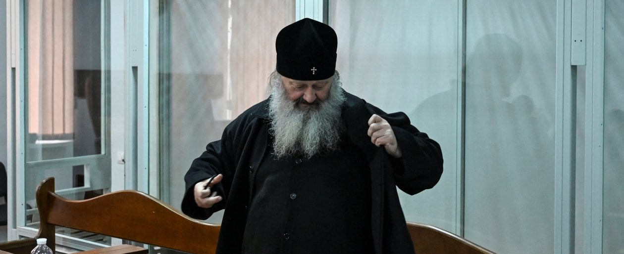 arrestato-a-kiev-il-metropolita-pavel.-in-aula-si-dice-“contro-l’aggressione”,-ma-non-nomina-la-russia