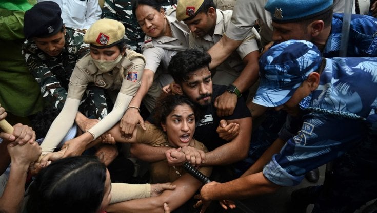 la-protesta-delle-lottatrici-indiane-contro-il-deputato-accusato-di-molestie-sessuali