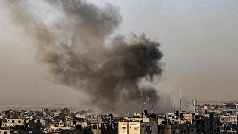 diario-da-gaza-–-ospedali-assediati-e-missili-su-rafah:-“aspettiamo-l’invasione-israeliana”