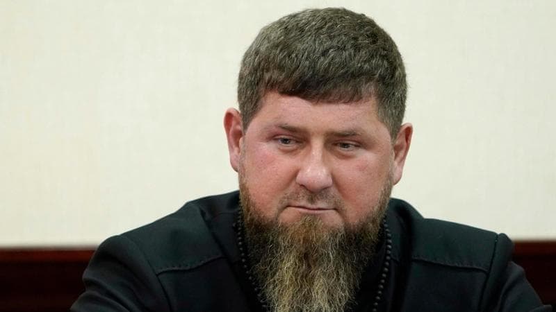 svelato-il-mistero-della-salute-di-kadyrov:-“il-leader-ceceno-e-gravemente-malato.-il-cremlino-pensa-a-un-successore”